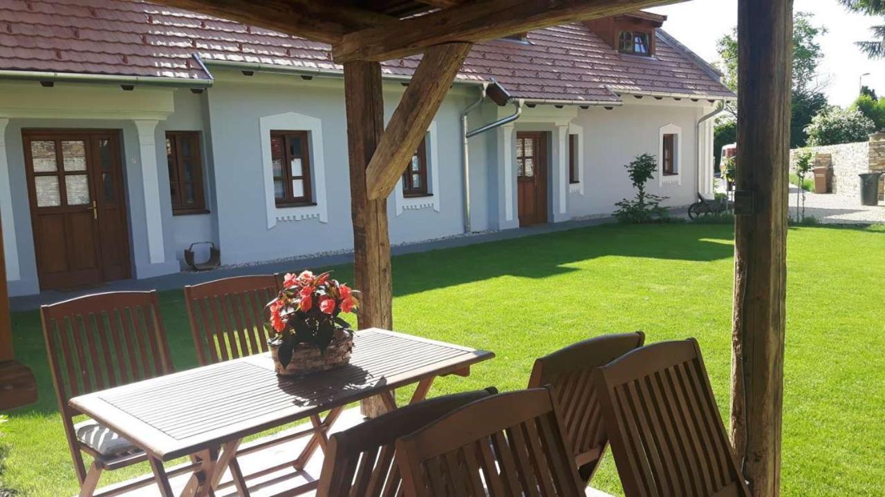 Hotel Aracsi Vendeghaz Balatonfüred Exterior foto