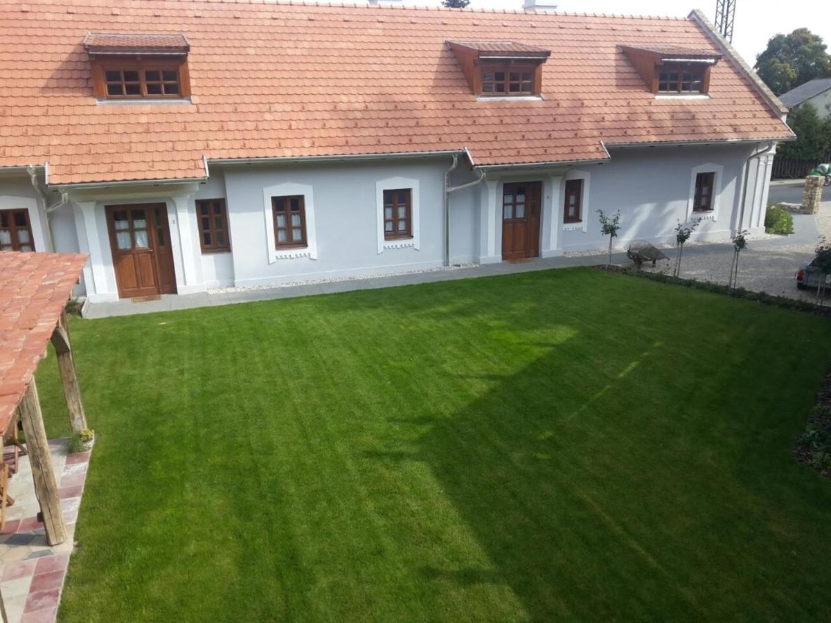 Hotel Aracsi Vendeghaz Balatonfüred Exterior foto