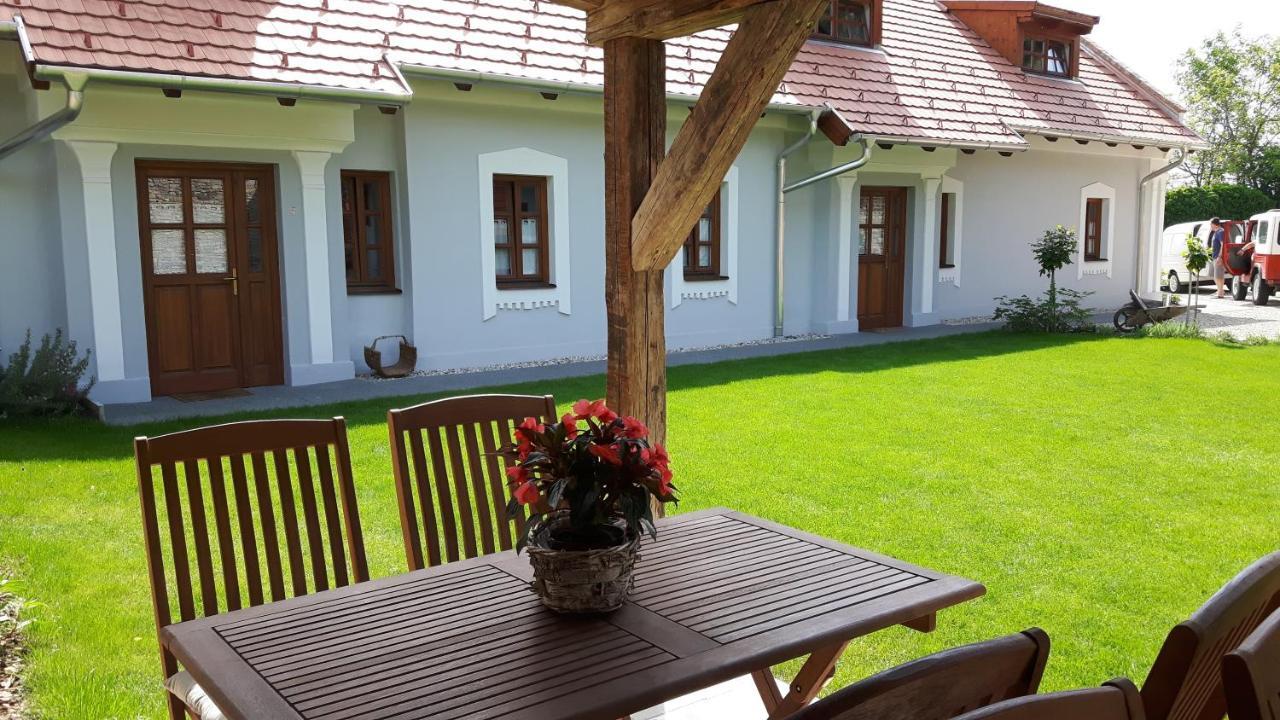 Hotel Aracsi Vendeghaz Balatonfüred Exterior foto